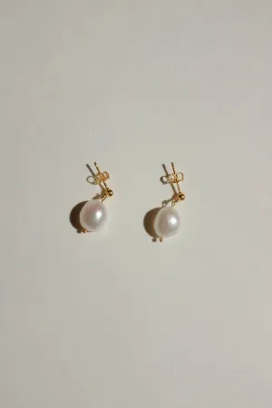 0030_SIMPLE SMALL PEARL EARRINGS