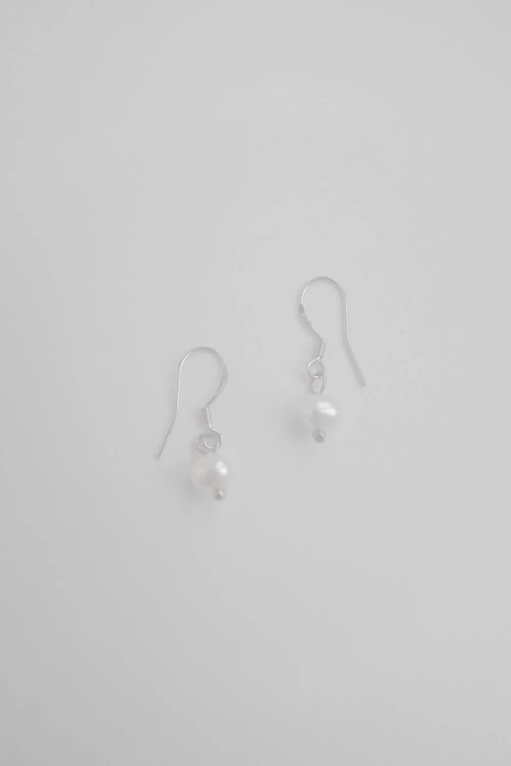 FINE SMALL STERLING SILVER PEARL EARRINGS