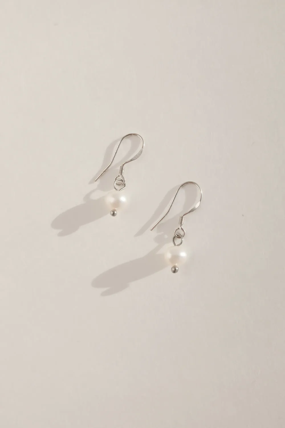 FINE SMALL STERLING SILVER PEARL EARRINGS