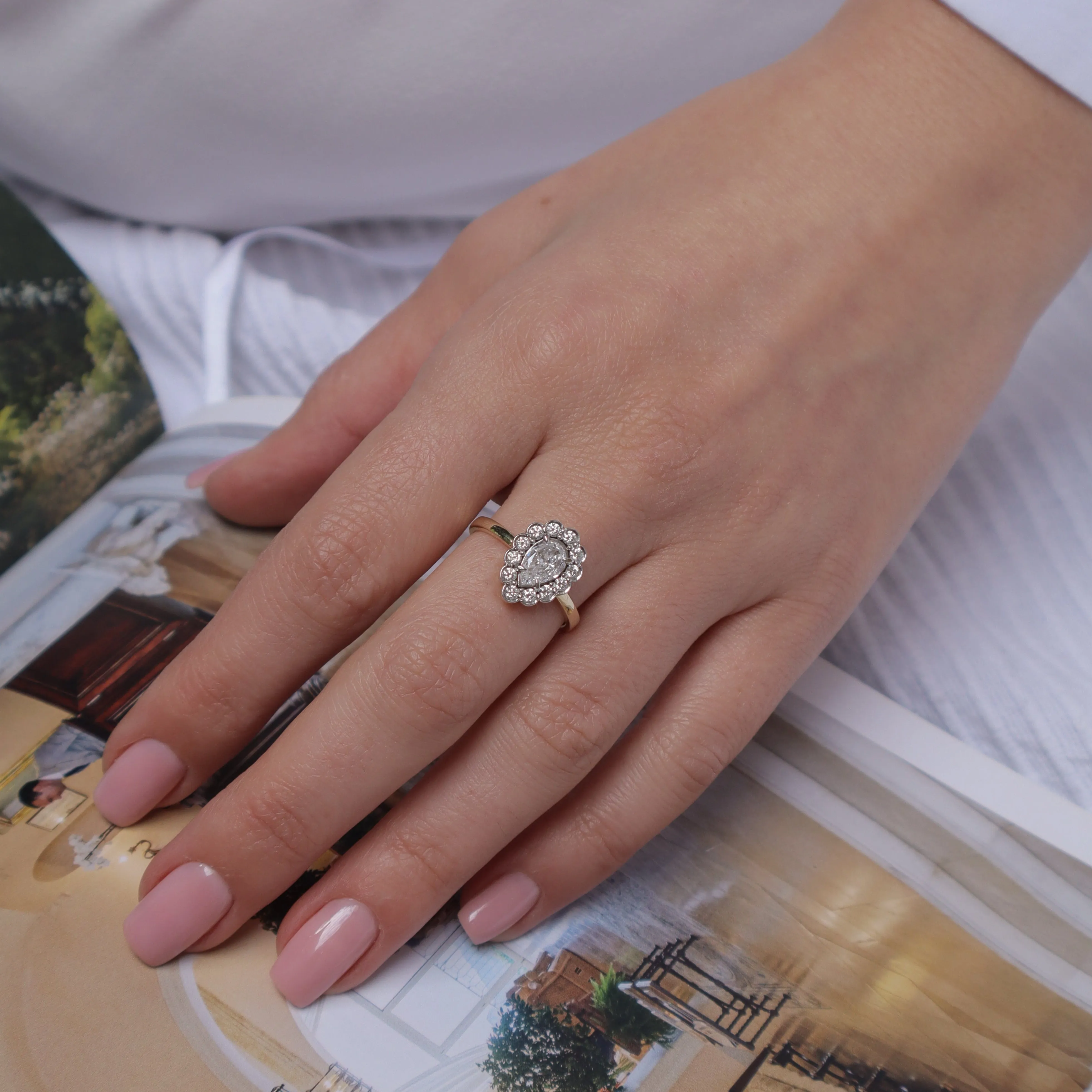 Marie Antoinette Gold Ring White Diamonds