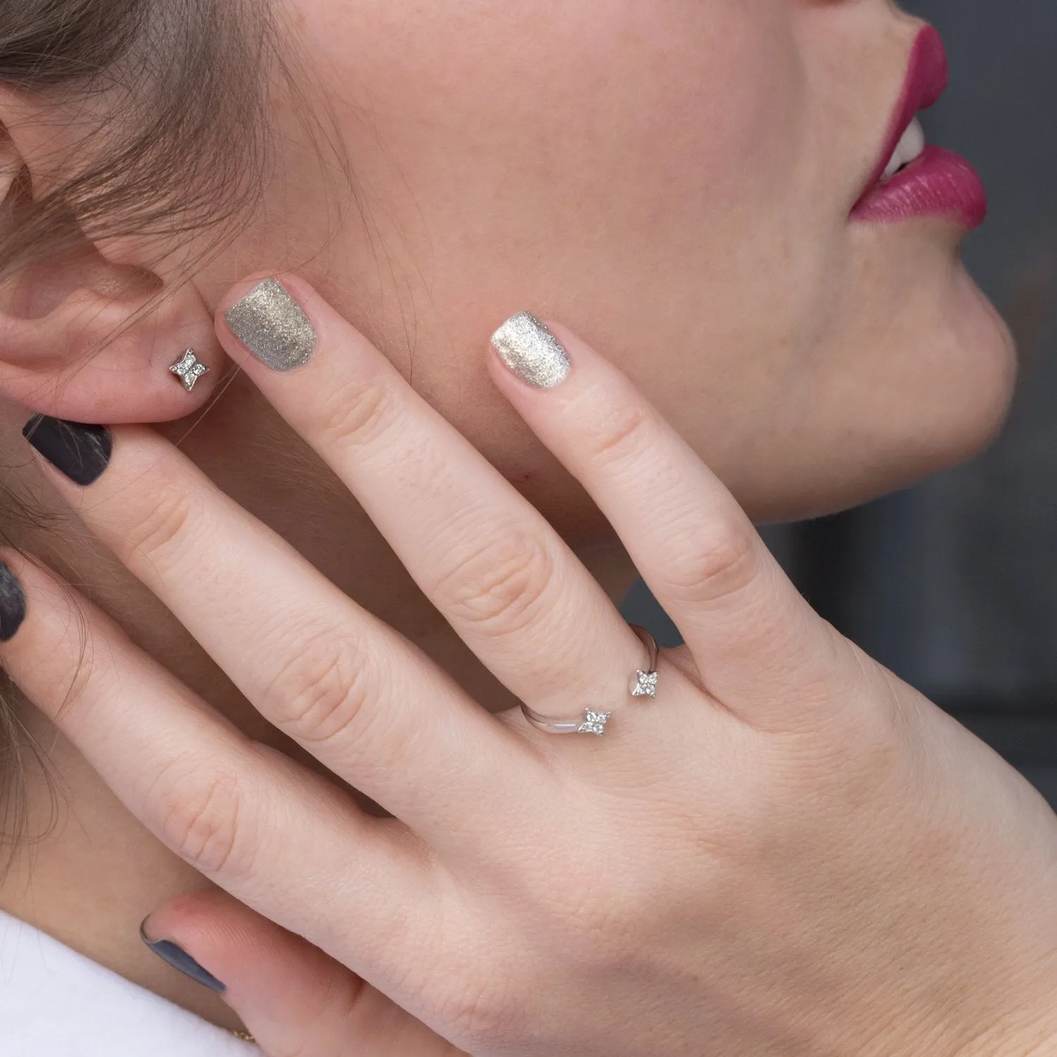 Mercury Ring With White Diamonds