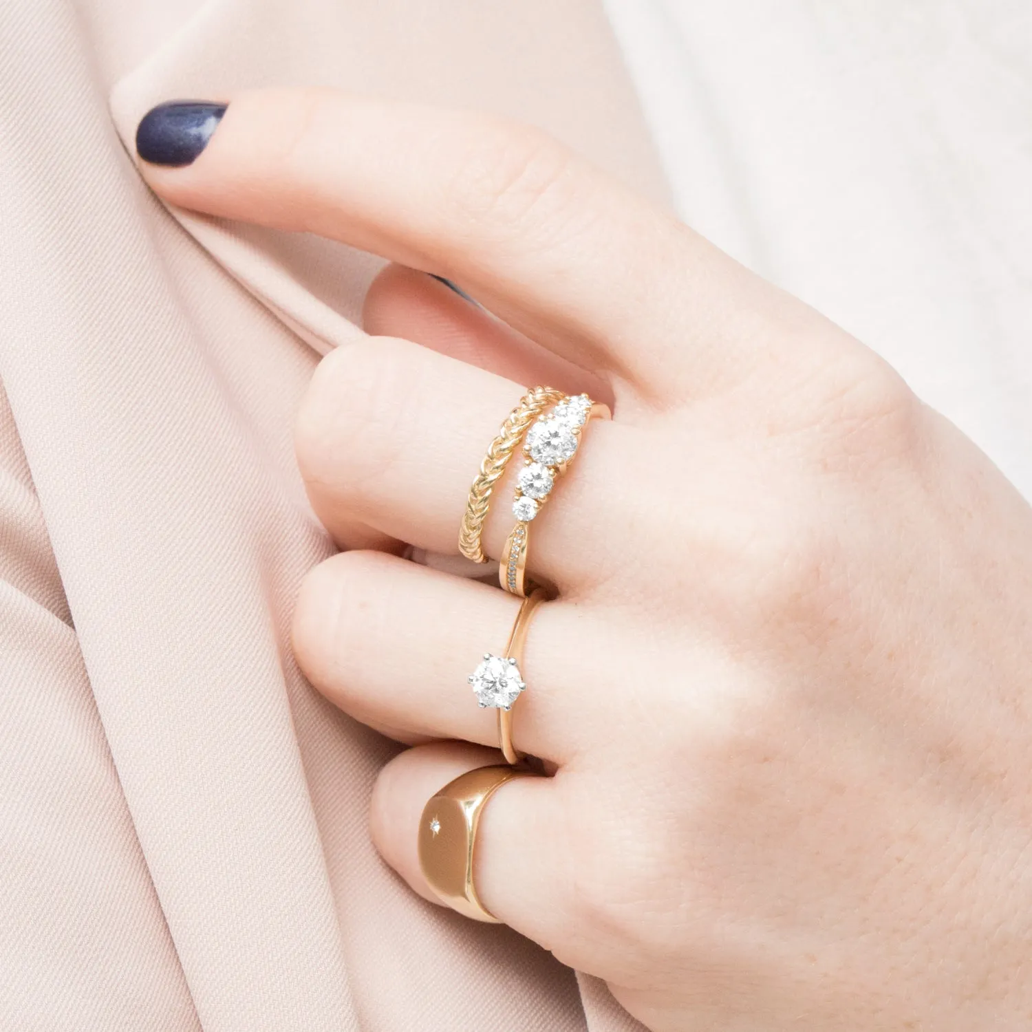 Suzana Gold Ring White Diamonds